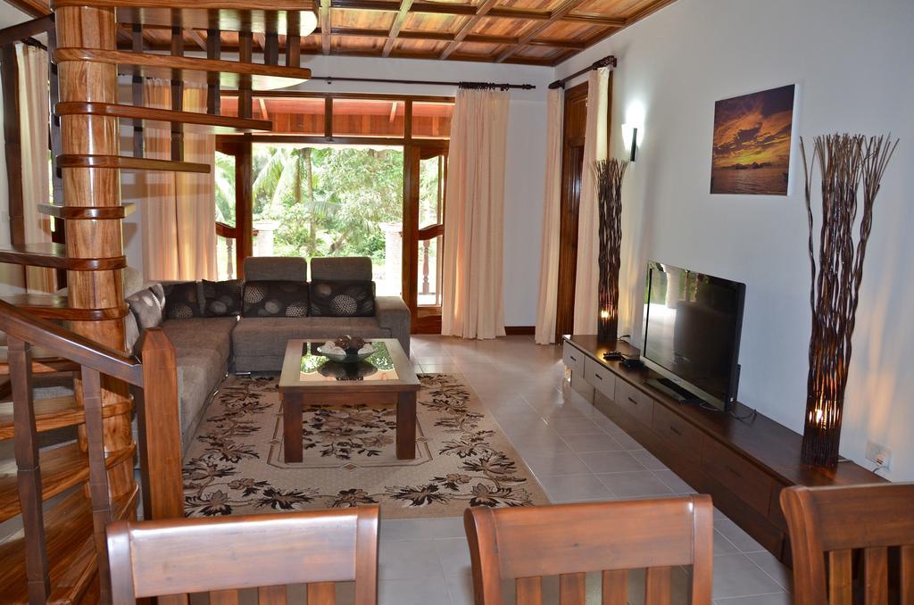 Villa Pasyon La Digue Exteriör bild